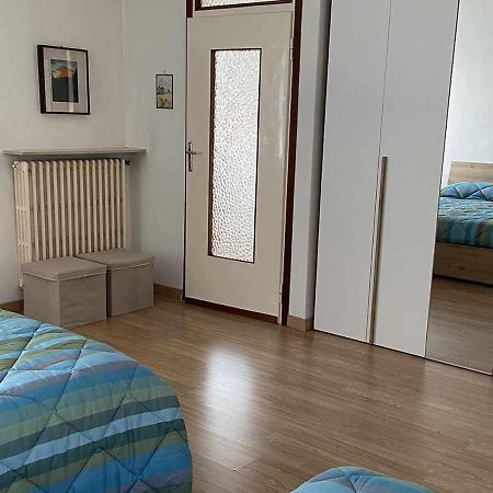 Bosisio Parini Casa Vacanza Amelia מראה חיצוני תמונה