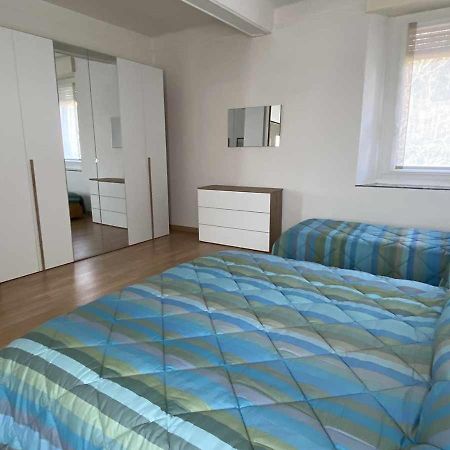 Bosisio Parini Casa Vacanza Amelia מראה חיצוני תמונה
