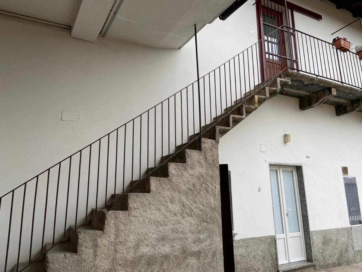 Bosisio Parini Casa Vacanza Amelia מראה חיצוני תמונה